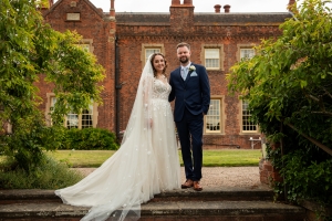 Hodsock-priory-wedding-couple